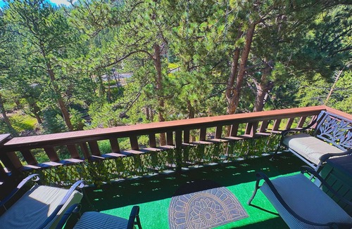 Estes Park Condo | Bright, newly updated condo with river view off deck, close to the National Park