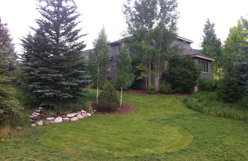 Edwards House | Bring your dog! Immaculate 3bed/2.5ba Homestead private home abuts open space.