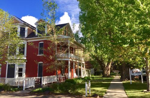 Paonia Bed & Breakfast | Bross Hotel B & B