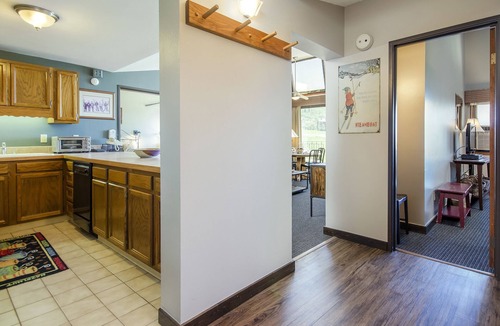 Steamboat Springs Condo | BT606 | Brilliant View | Excellent Amenities | Ski In | Hot Tub | Winter Shuttle