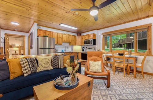 Fall River Estates Condo | Bugle Point B08 (Private Hot tub) River Views!