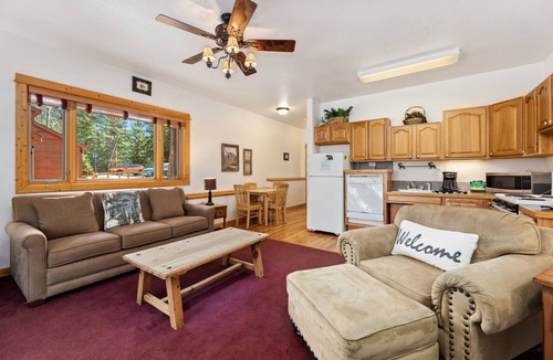 Fall River Estates Condo | Bugle Pointe A05 (Private Hot tub) River Views!