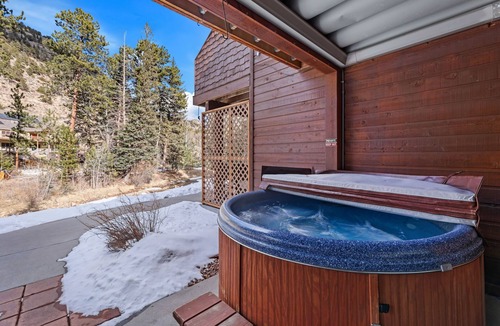 Fall River Estates Condo | Bugle Pointe B10 (Private Hot tub) River Views!