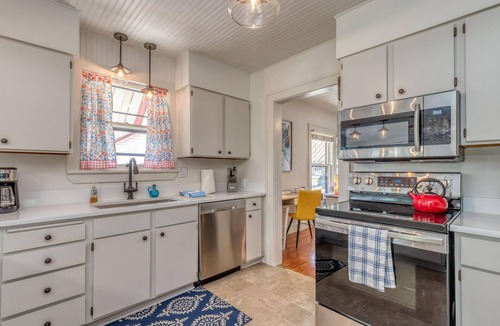 Grand Junction House | Butterfly: Bright Bungalow Near CMU & Parks