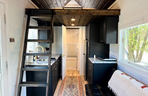 Buena Vista RV Rental | BV Overlook Camp & Lodging