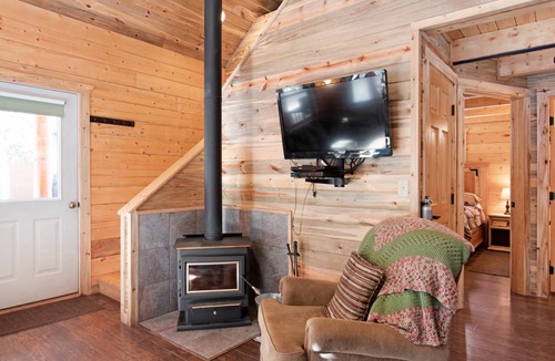 South Fork Cabin | Cabin ∙ 1 bedroom ∙ 6 guests