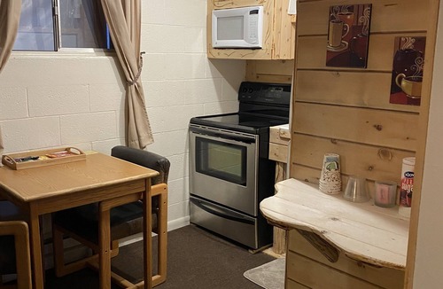 Cedaredge Apartment | Cabin 2 at The Cedaredge Lodge