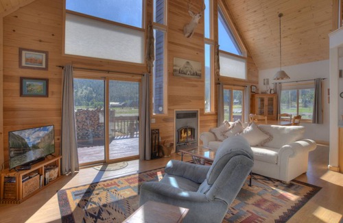 South Fork Cabin | Cabin ∙ 2 bedrooms ∙ 4 guests