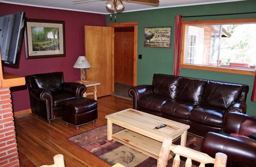 Estes Park Cabin | Cabin ∙ 3 bedrooms ∙ 6 guests
