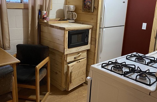 Cedaredge Apartment | Cabin 4 at the Cedaredge Lodge