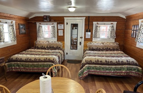 Ponderosa Pines Cabin | Cabin 8 - Grandview Cabins