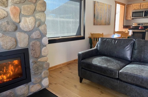 Black Hawk Cabin | Cabin at Pickle Gulch- a charming cabin with mountain views.