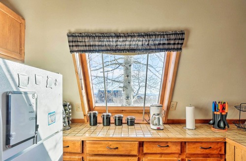 Warm Springs Cabin | Cabin w/ 360° Mountain Views & 30 Miles to Breck!