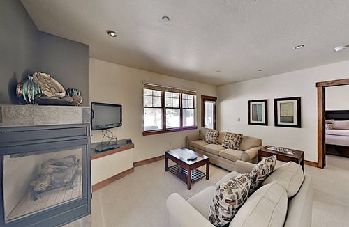 Copper Mountain Village Condo | Cache at Union Creek Condo w/Mountain Views, Shared Pool/Hot Tub, Walk to Lifts