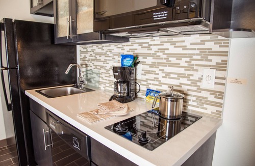 Thornton Hotel | Candlewood Suites Denver North - Thornton by IHG