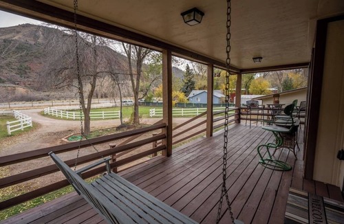Glenwood Springs House | Canyon Creek Retreat - Pets, Game-Room, Hot Tub, Room-to-Roam