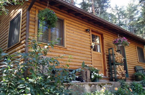 Boulder Cabin | Canyon escape - cabin studio along Boulder Creek with complete kitchen #2