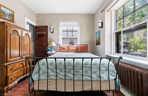 Capitol Hill Condo | Capitol Hill Den
