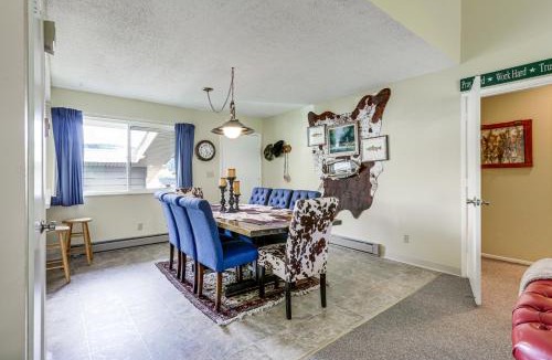 Carbondale Apartment | Carbondale Condo with Balcony and On-Site Fly Fishing!