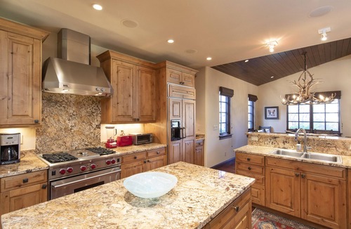 Aspen Glen House | Carbondale Retreat in Aspen Glen - Entertain or Bring The Family!