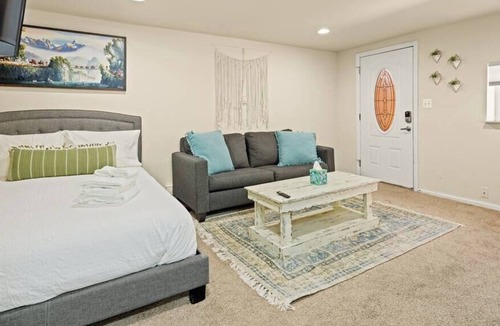 Cole Apartment | Carriage House in RiNo, Walk to Eateries and Shops