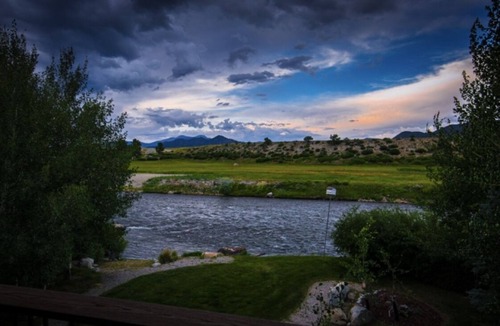 Buena Vista House | Casa Del Rio- movie theater, hot tub, sauna, pet friendly & boat ramp! #020796