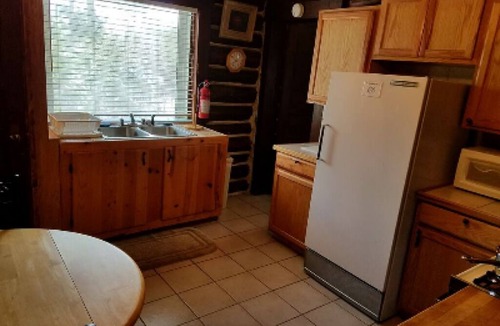 Colorado Springs Cabin | Cascade Log Cabin - Ensuite Standard