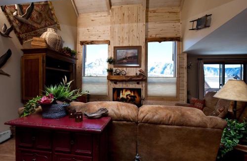 Purgatory House | Cascade Village 56
