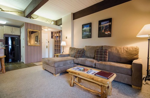 Steamboat Springs Condo | CB216 | Charming Ground Floor Condo | Pool/Hot Tub | Ski In/Out | Winter Shuttle