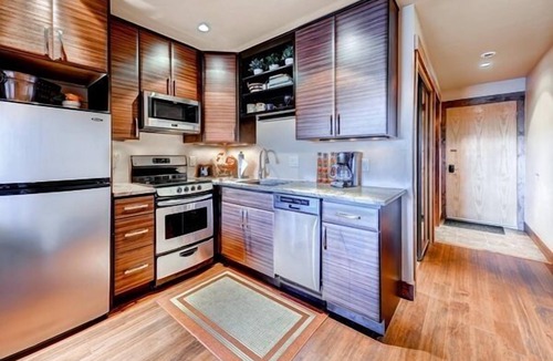 Frisco Condo | Cedars Lodge 318 Studio | 1 Block to Main St & Bus
