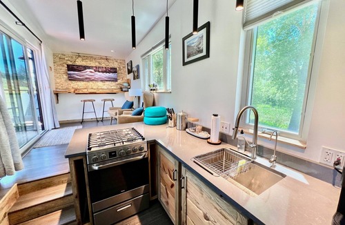 Dolores House | Celestial Sights in a Tiny House Getaway - Unit 1