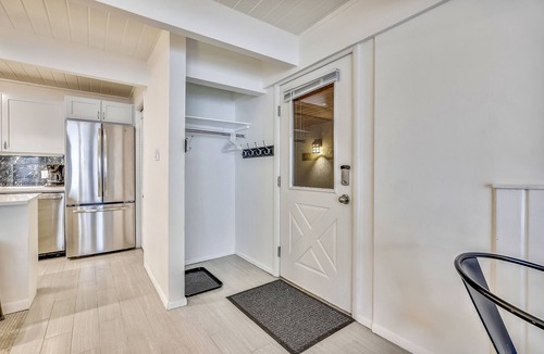 Aspen Condo | Central Aspen Condo - Prime Price and Location