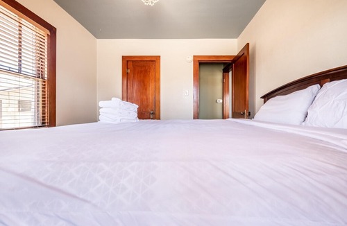 Central Colorado Springs Cottage | CH Wahsatch Cottage - 1BD in Colorado Springs