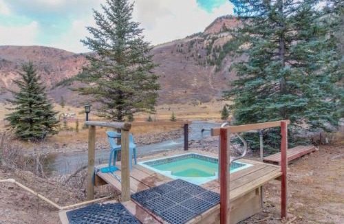 Carbondale House | Chair Mountain Cabin at Filoha Meadows
