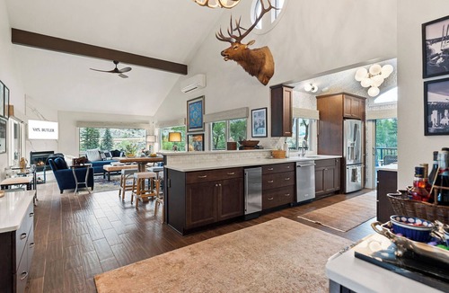 Edwards House | Chalet Contessa - Events and Long Term Stays Welcome!