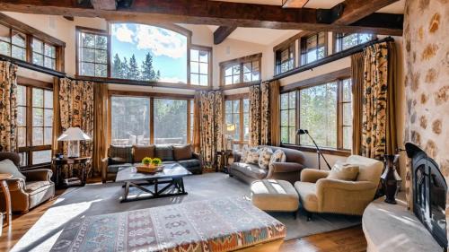 Peak 8 House | Chalet du Soleil