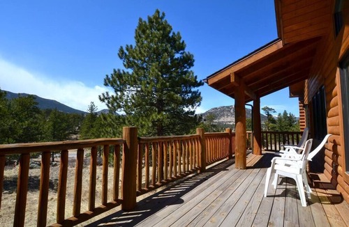 Carriage Hills Cabin | Chalet - Quiet 1 bedroom cabin - free WiFi