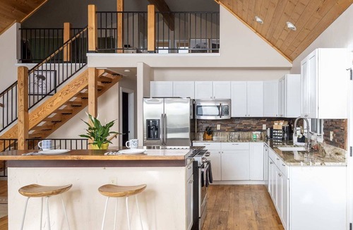 Tabernash House | Chalet Ski Retreat w/Scenic Views/Hot Tub/Arcade!