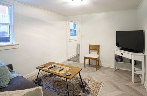 Cheesman Park Apartment | Charming 1-bedroom garden level apartment in Denver historic neighborhood