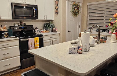 Eaton House | Charming 1-bedroom inlaw suite in wonderful Severance with WiFi, AC