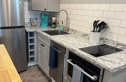 Castle Rock Apartment | Charming 1-bedroom apartment with AC, WiFi in fabulous Castle Rock