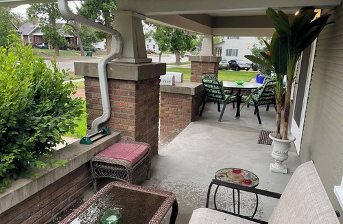 Greeley House | Charming 1916 Craftsman Near UNC & Historic Downtown Greeley with AC and WiFi