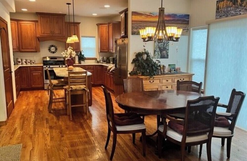 Mountain Shadows House | Charming 2-bedroom house in Colorado Springs with WiFi and AC