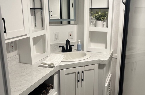 Colorado Springs Cottage | Charming 2-bedroom Tiny Home in Beautiful Black Forest