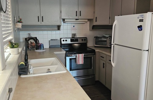 Windsor Apartment | Charming 2-bedroom apartment with AC, WIFI, Security Cameras at entrances.