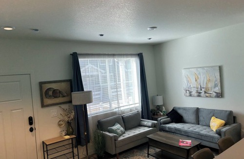 Johnstown House | Charming 2-bedroom townhome with WiFi, Smart Tv's in peaceful Johnstown