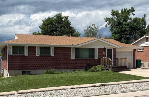 Southeast Colorado Springs House | Charming 3-bedroom house with WiFi and AC in lovely Colorado Springs