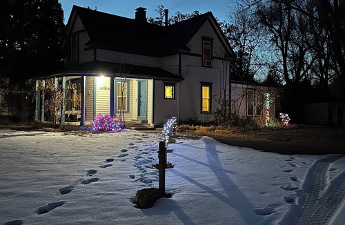 Southwest Colorado Springs House | Charming 3-bedroom historic home in fantastic Colorado Springs with AC, WiFi