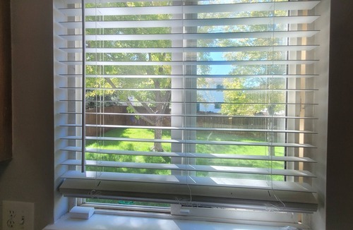 Aurora House | Charming 3-bedroom house with AC, WiFi in fantastic Aurora
