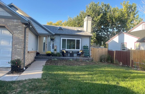 Parker House | Charming 3-bedroom house in delightful Parker with AC